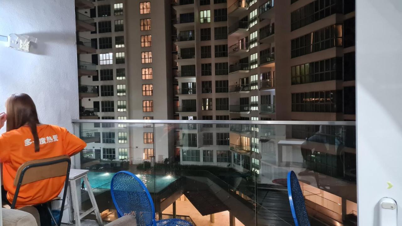 Hostel At Regalia Sky Pool Kuala Lumpur Extérieur photo